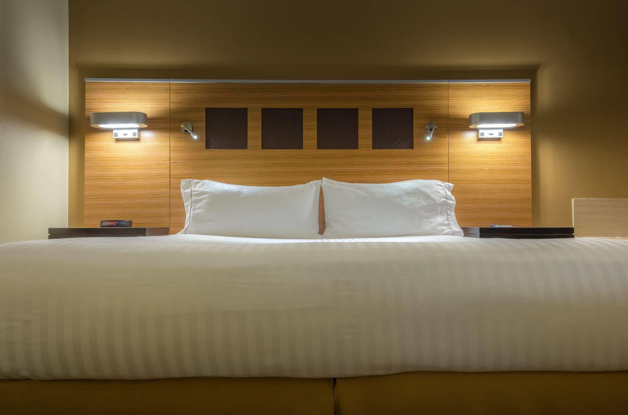 Holiday Inn Express Hotel & Suites Plano West - Frisco By Ihg Exterior foto